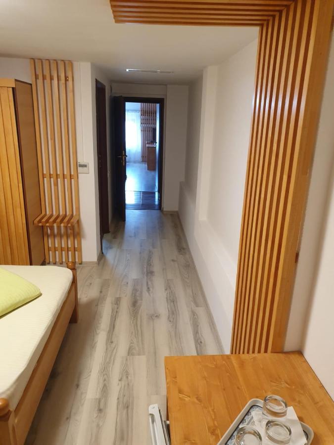 Motel Mesterul Manole Curtea de Argeş Exteriör bild
